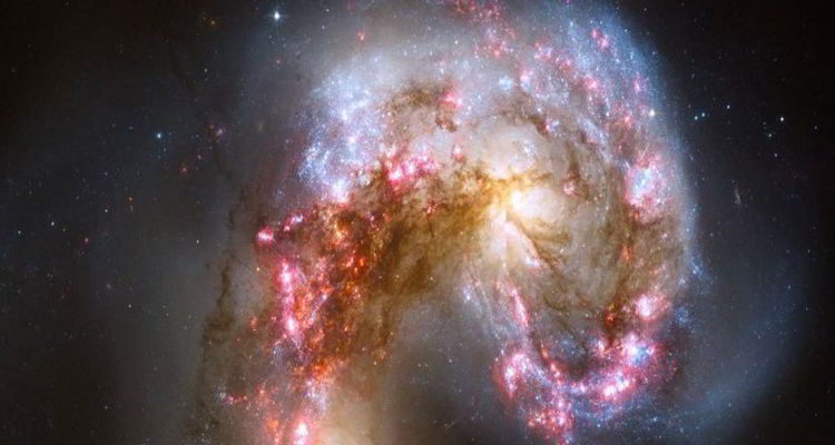 Lubang Hitam Raksasa Terbentuk dari Tabarakan 3 Galaksi Berhasil Ditemukan