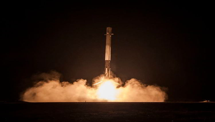SpaceX telah meningkatkan kapasitas angkut roket Falcon-nya (Kredit: SpaceX).