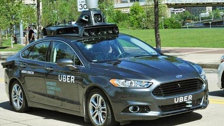 Mobil Self-driving Uber