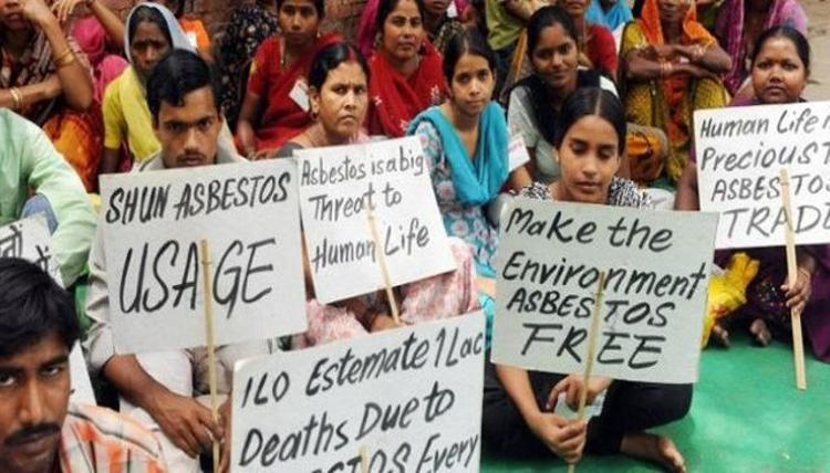 Demo Penggunaan Asbes di India